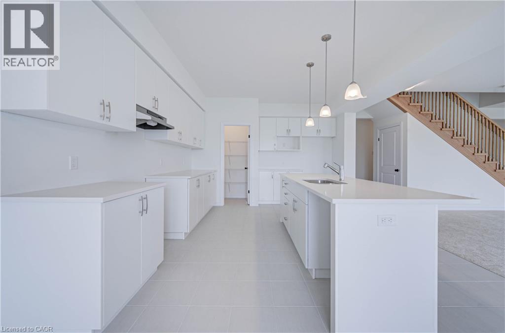 10 Munn Crescent, Paris, ON