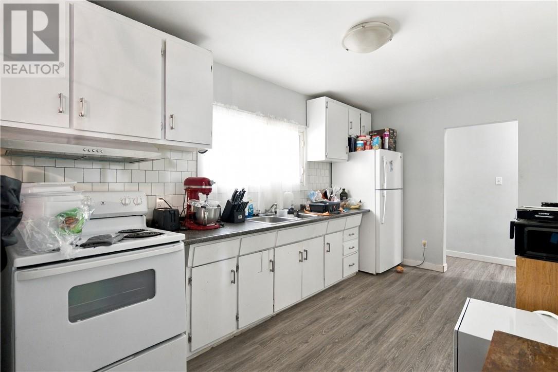 1261 Notre-Dame Avenue, Sudbury, ON