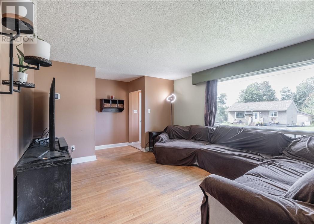 4 Campbell Street, Onaping, ON
