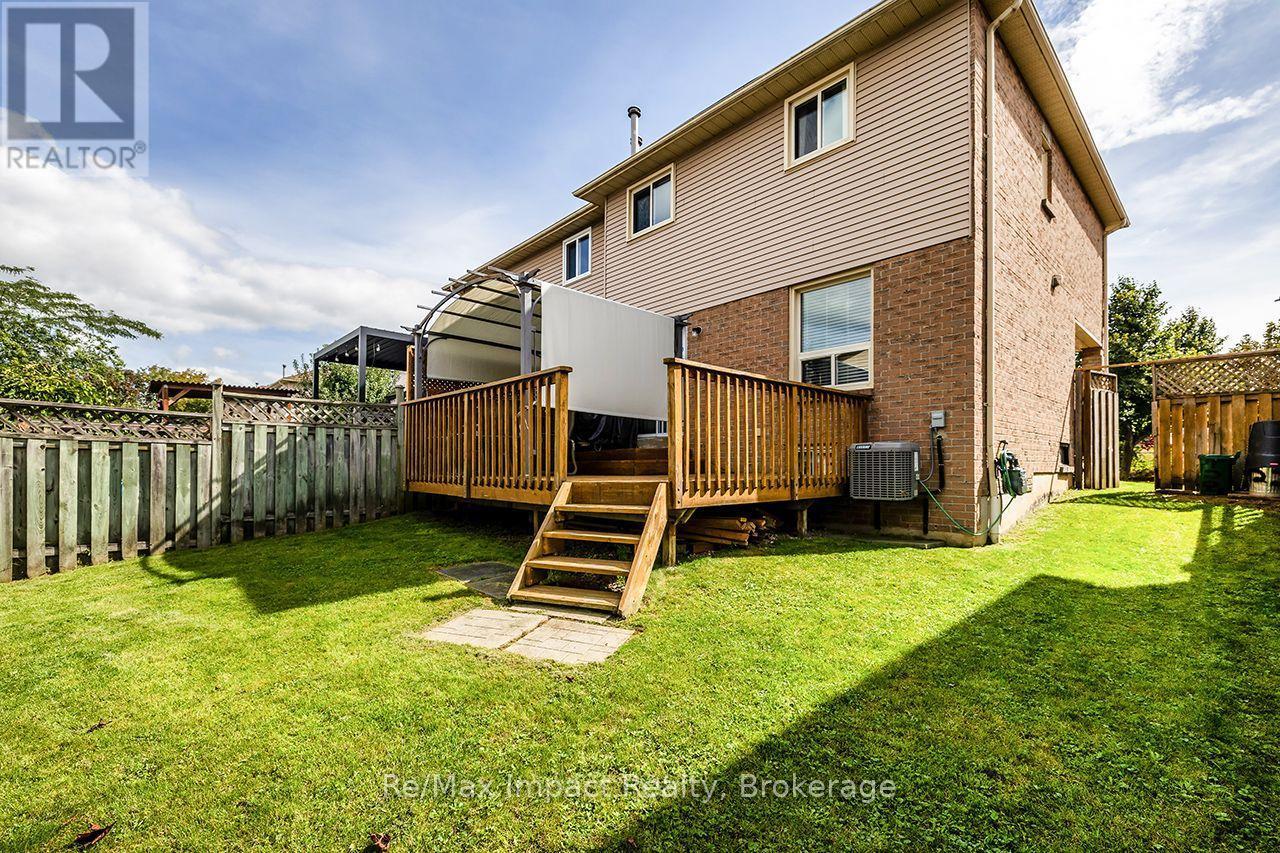 122 Wright Crescent, Ajax (Central), ON