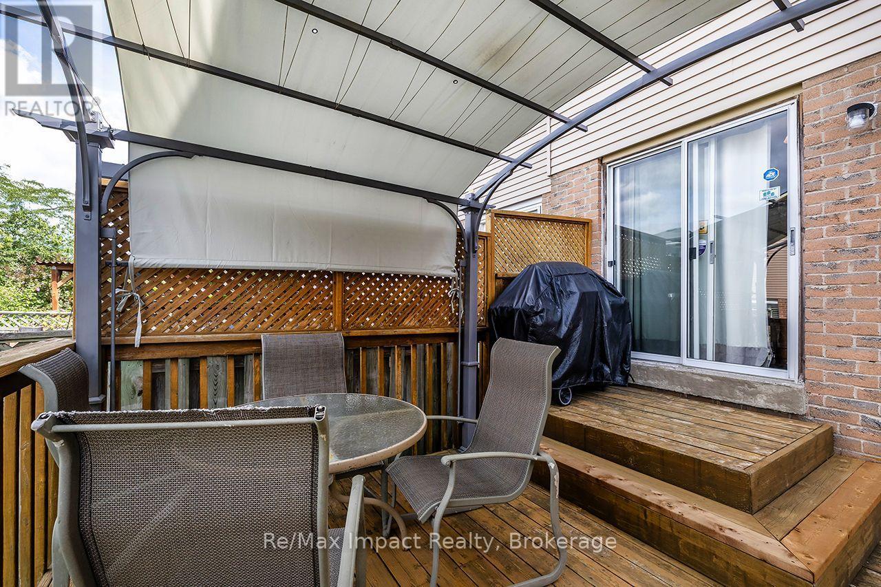122 Wright Crescent, Ajax (Central), ON