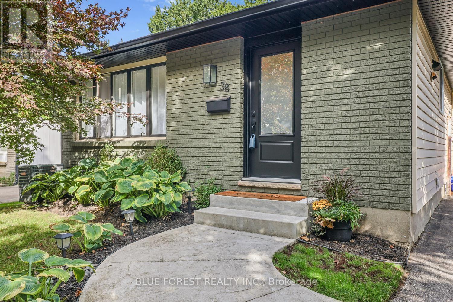 38 Stroud Crescent, London South (South X), ON