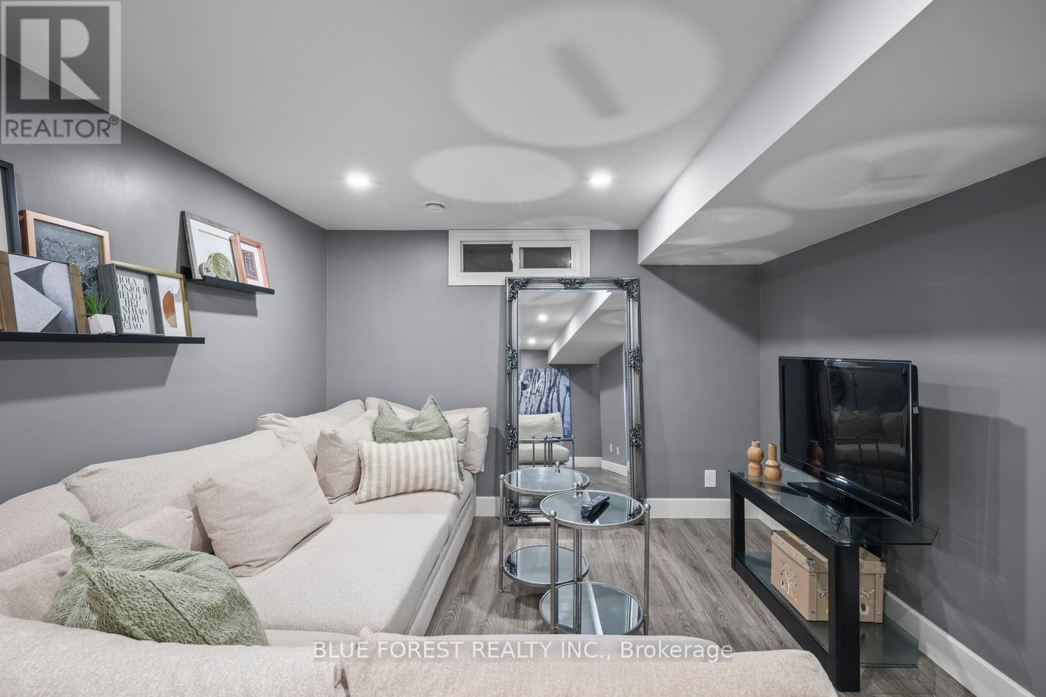 38 Stroud Crescent, London South (South X), ON