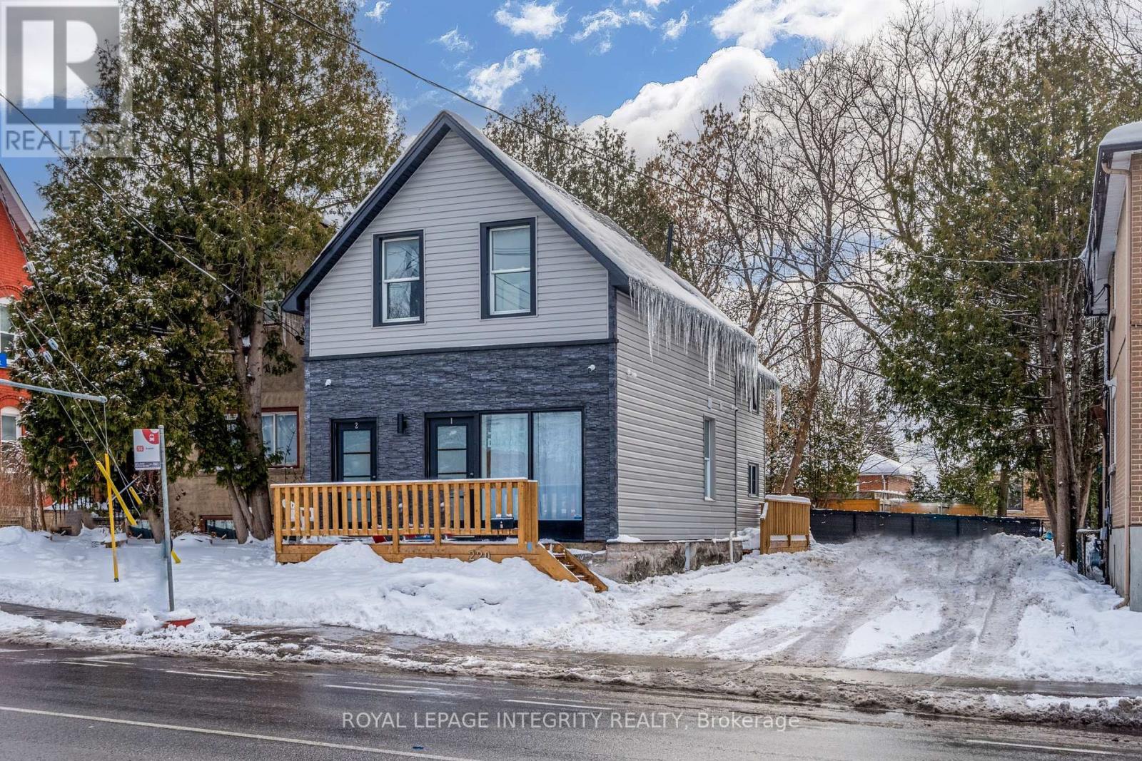 218-220 Mcarthur Avenue, Ottawa, ON