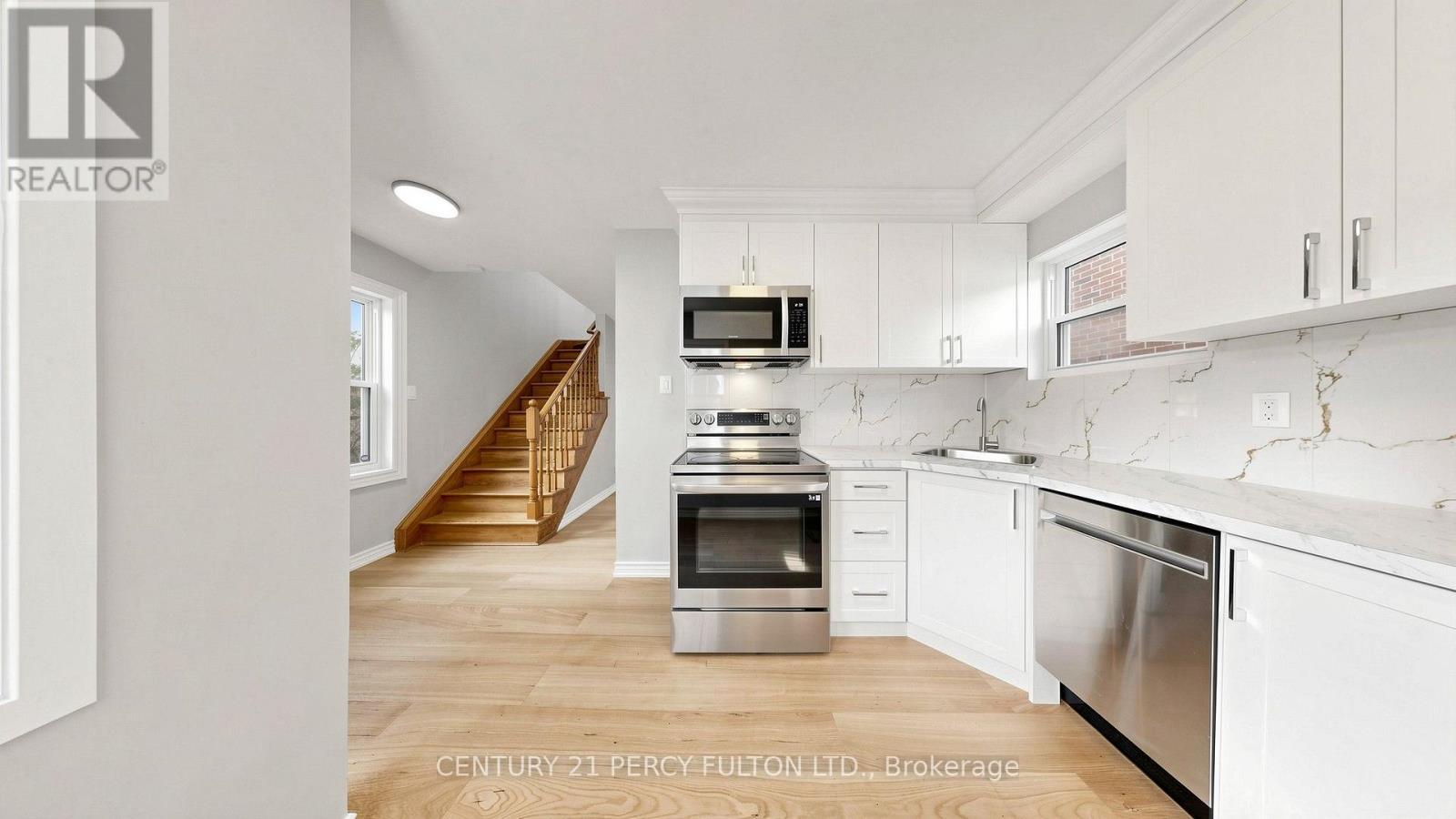 18 Tipton Crescent, Ajax, ON