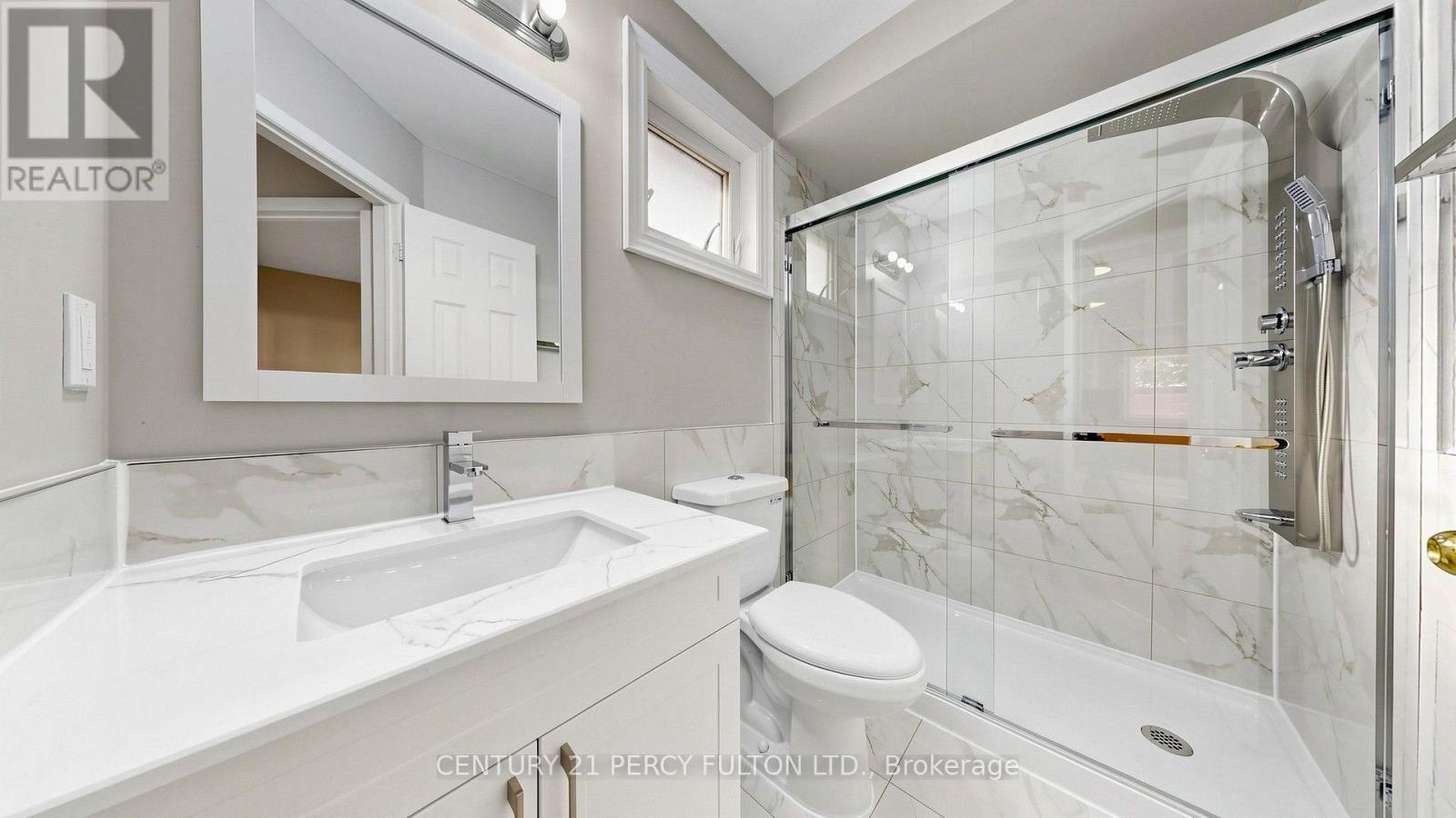 18 Tipton Crescent, Ajax, ON