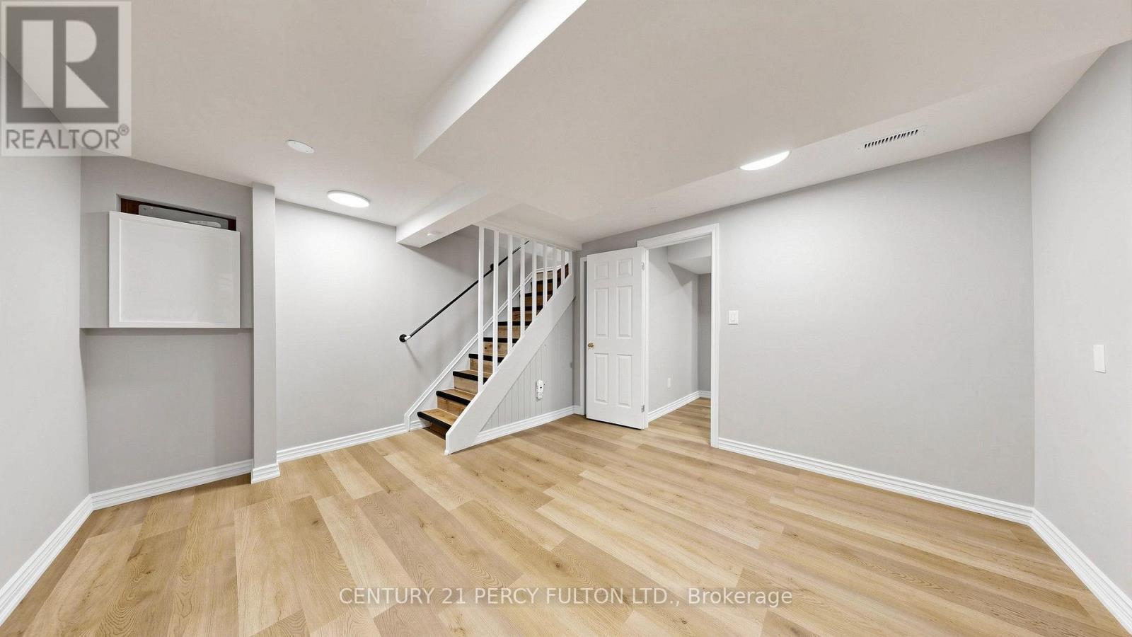 18 Tipton Crescent, Ajax, ON