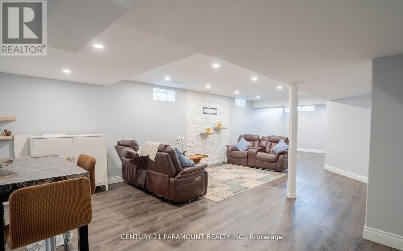 100 Fieldcrest Avenue, Clarington, ON