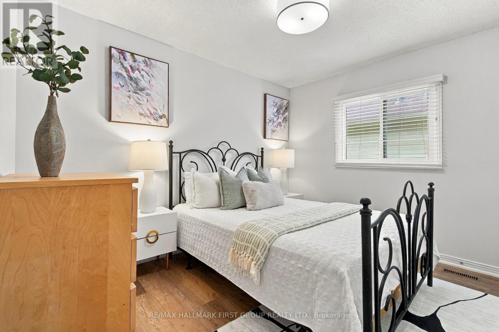1518 Rawlings Drive, Pickering, ON