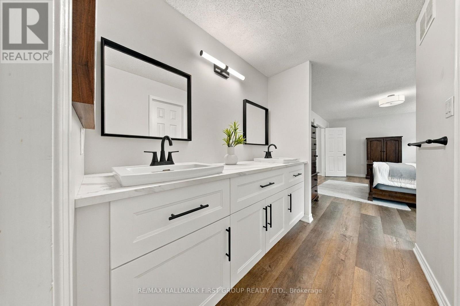 1518 Rawlings Drive, Pickering, ON