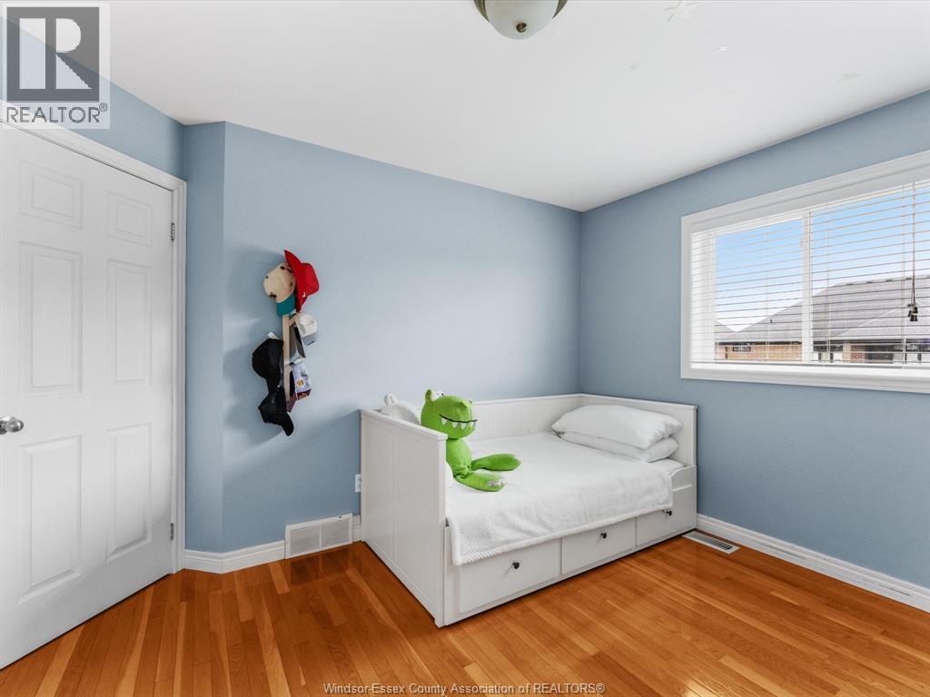 1117 Monarch Meadows Drive, Lakeshore, ON
