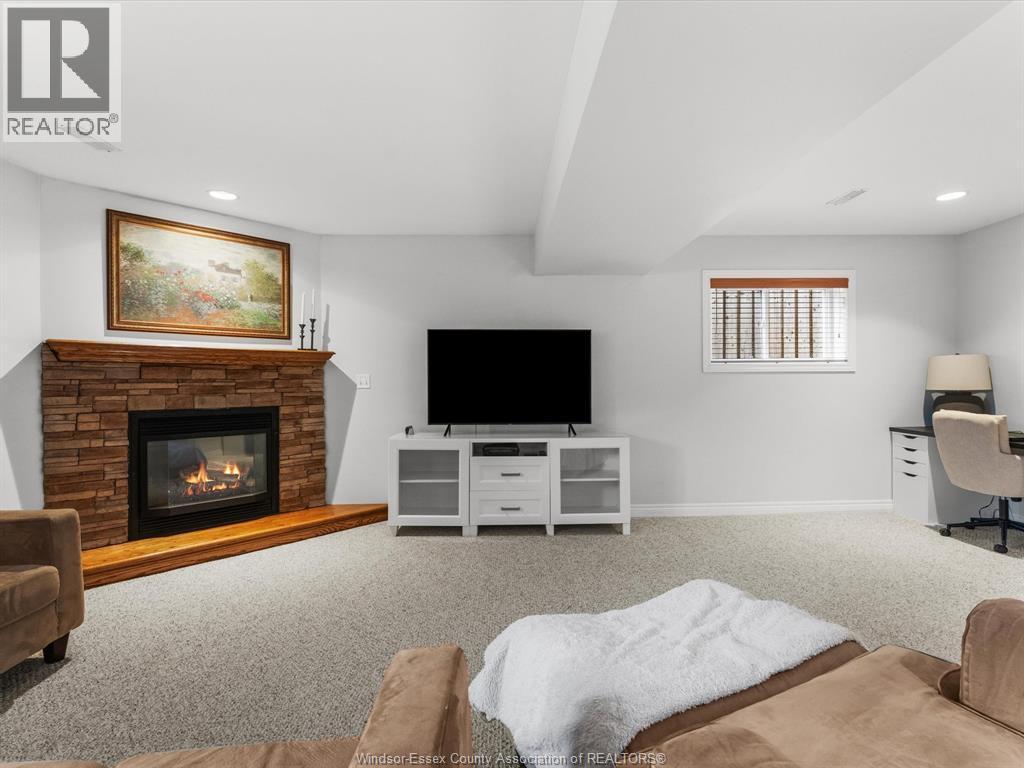1117 Monarch Meadows Drive, Lakeshore, ON