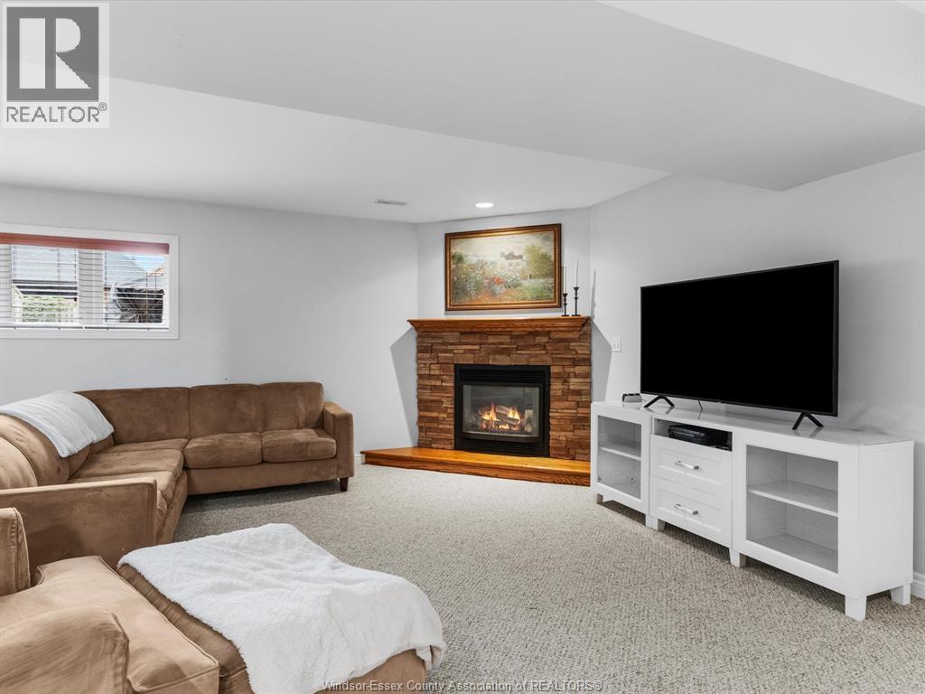 1117 Monarch Meadows Drive, Lakeshore, ON