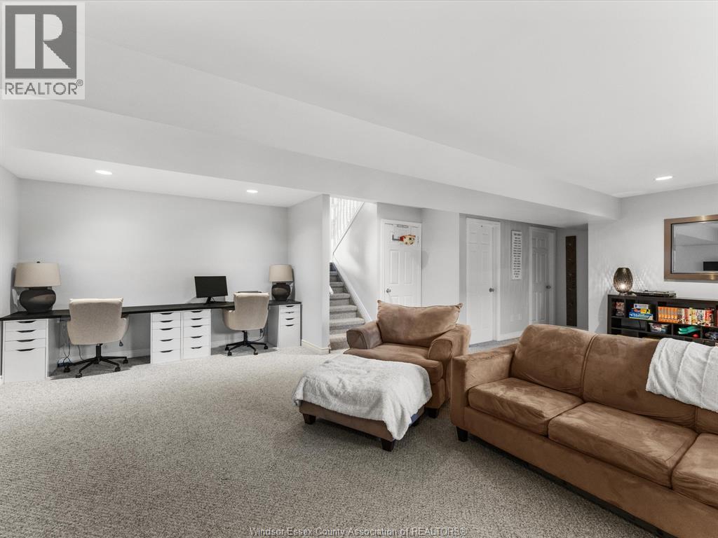 1117 Monarch Meadows Drive, Lakeshore, ON