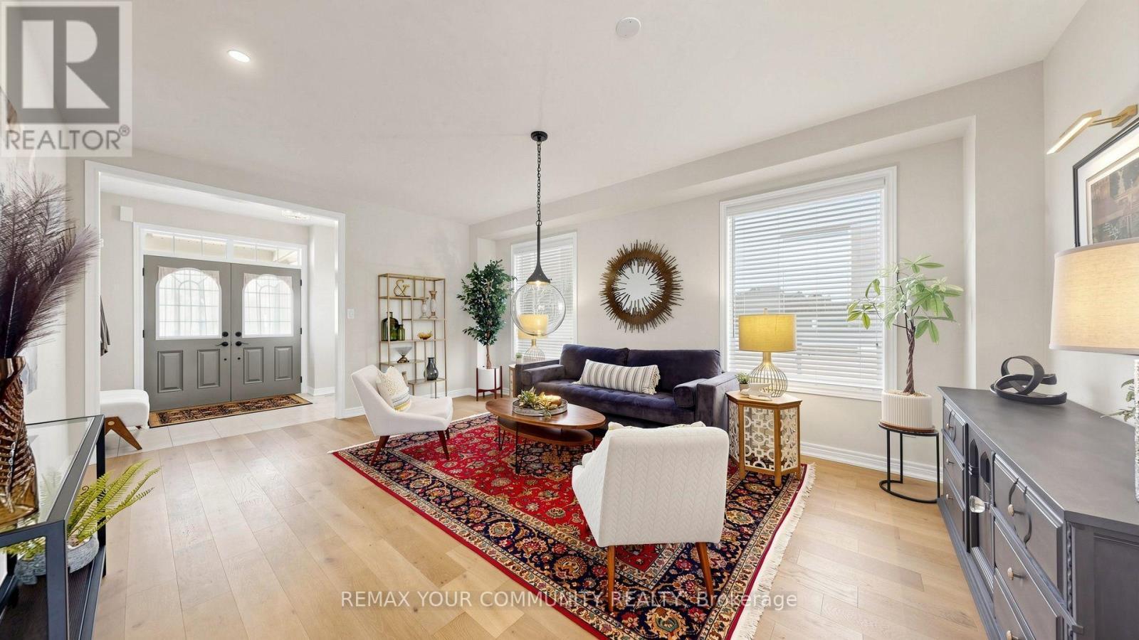 92 Lampkin Street, Georgina, ON