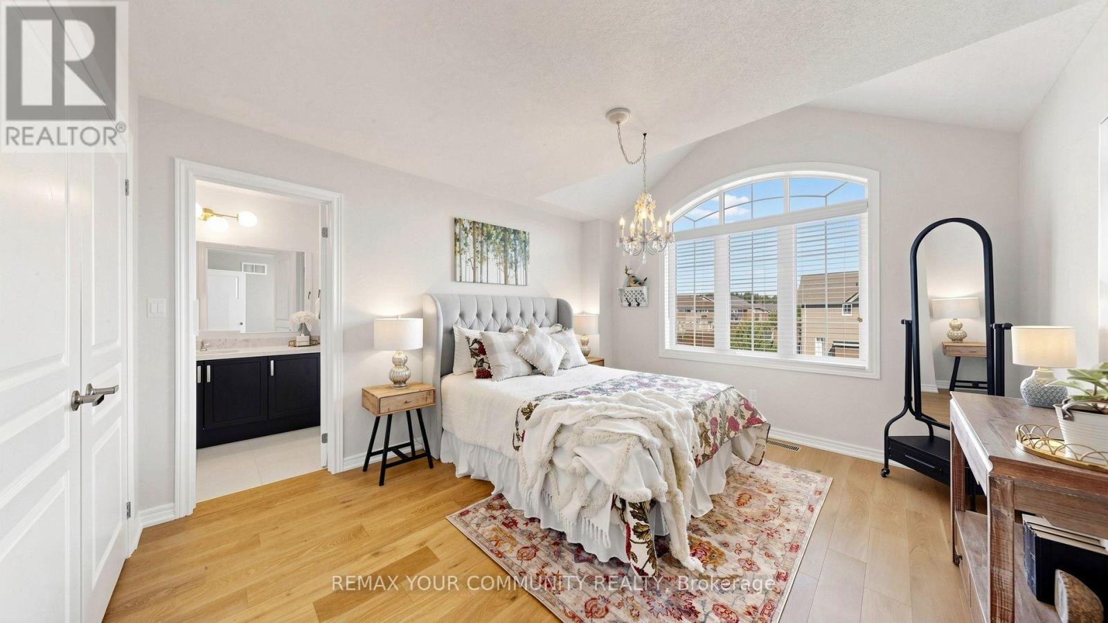 92 Lampkin Street, Georgina, ON