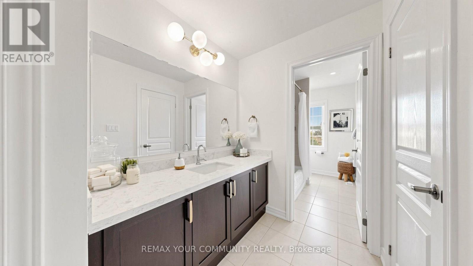 92 Lampkin Street, Georgina, ON