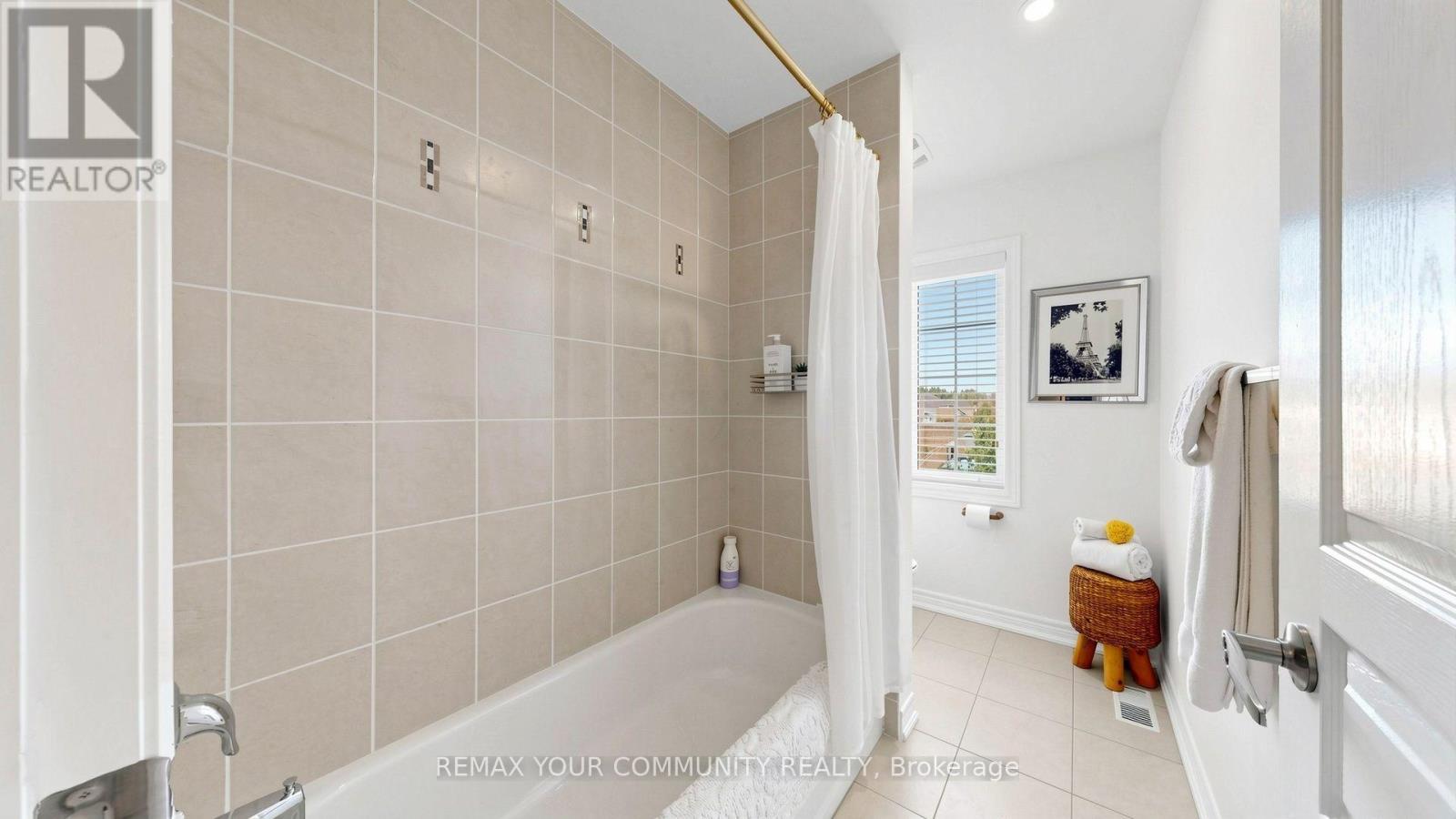 92 Lampkin Street, Georgina, ON