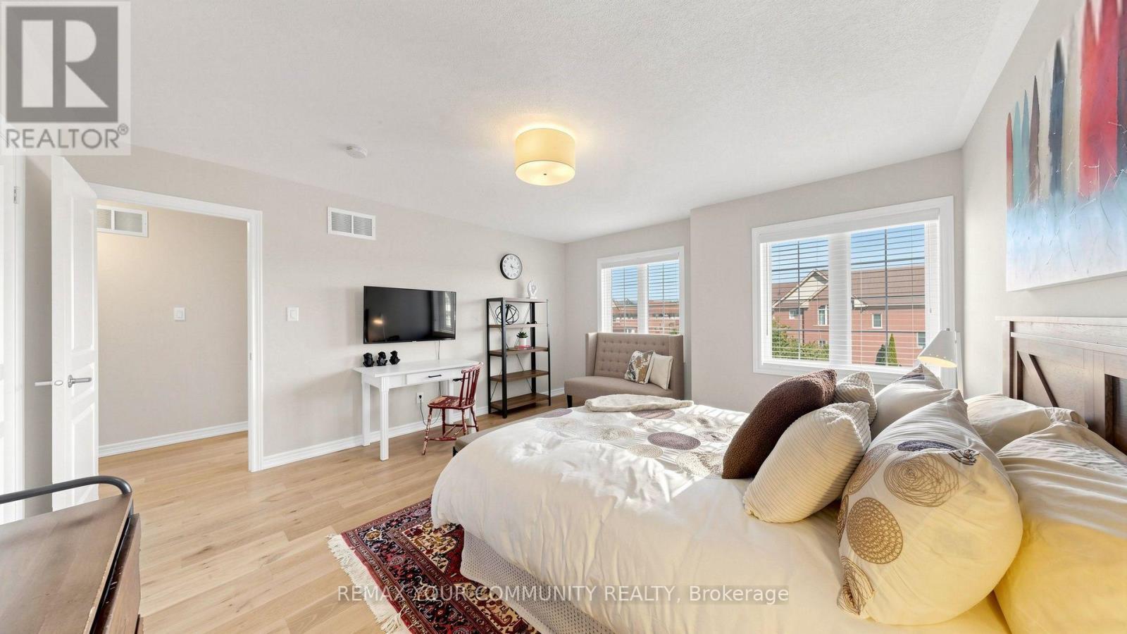 92 Lampkin Street, Georgina, ON
