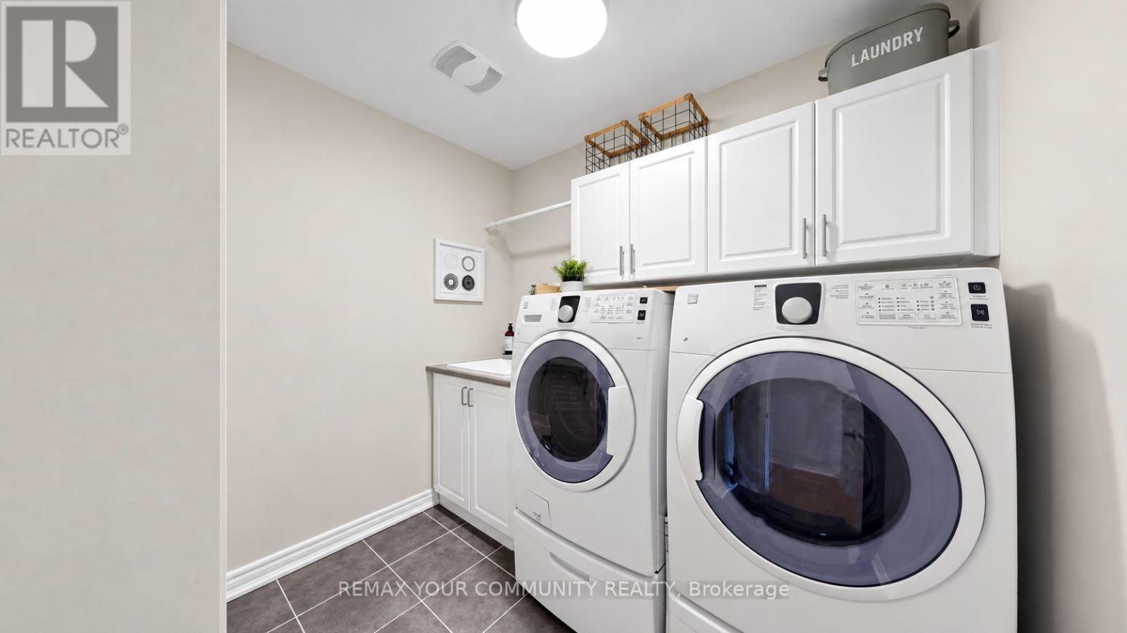 92 Lampkin Street, Georgina, ON