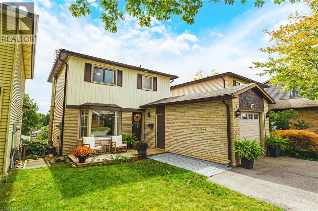 19 Hillsdale Court, Dundas, ON