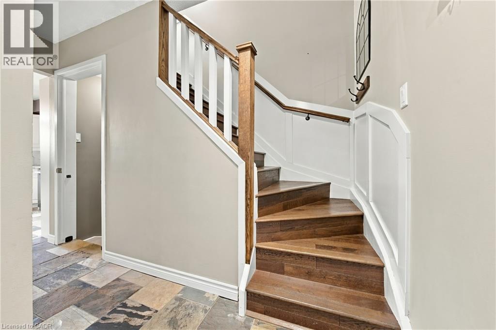 19 Hillsdale Court, Dundas, ON