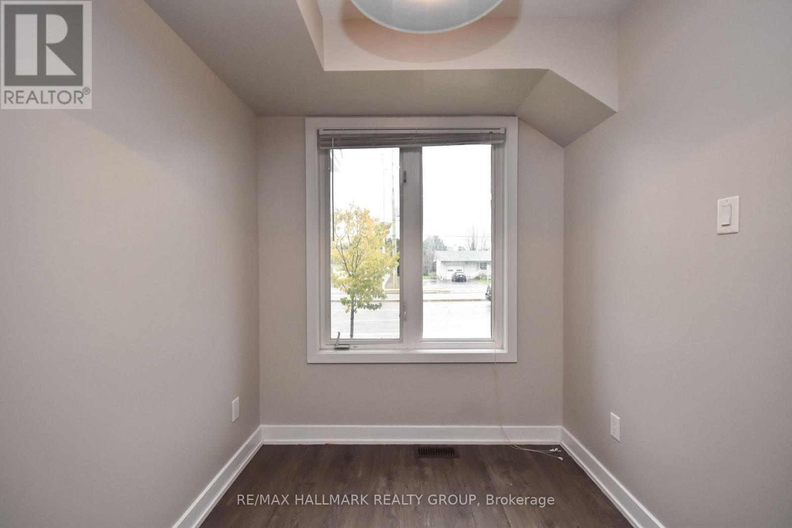 D - 4528 Innes Road, Ottawa, ON