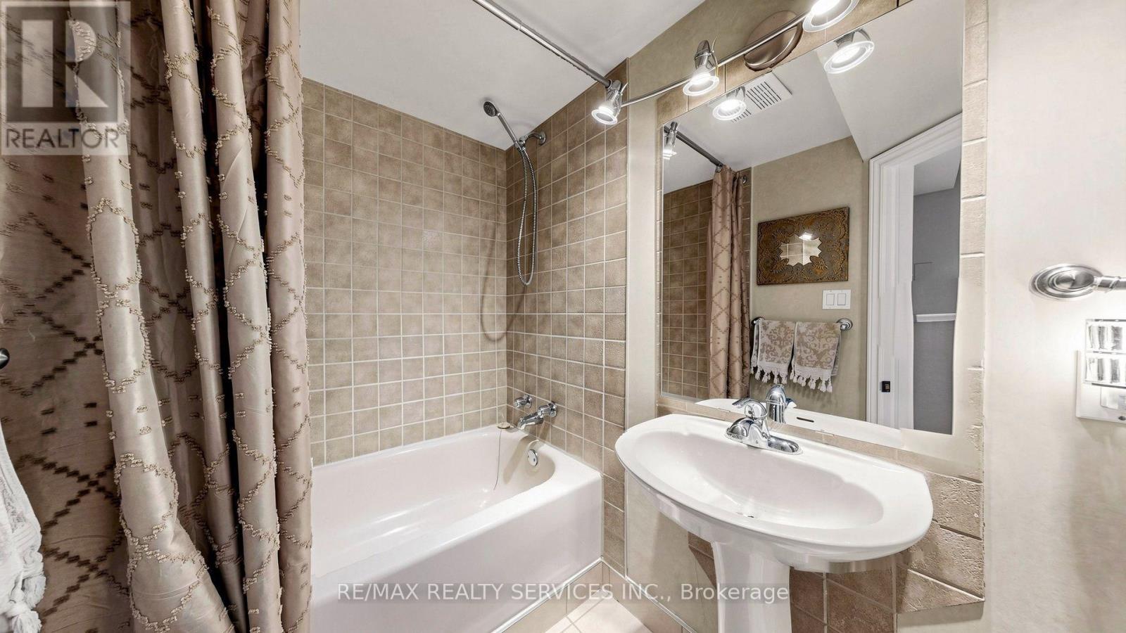 319 Dingle Court, Caledon, ON