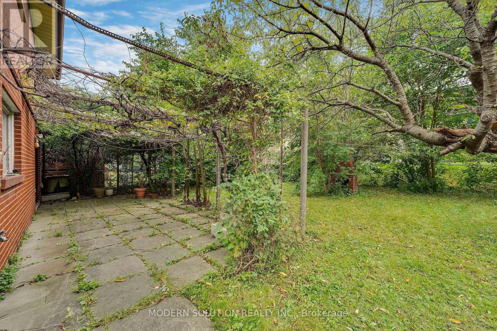 114 Elmcrest Road, Toronto, ON