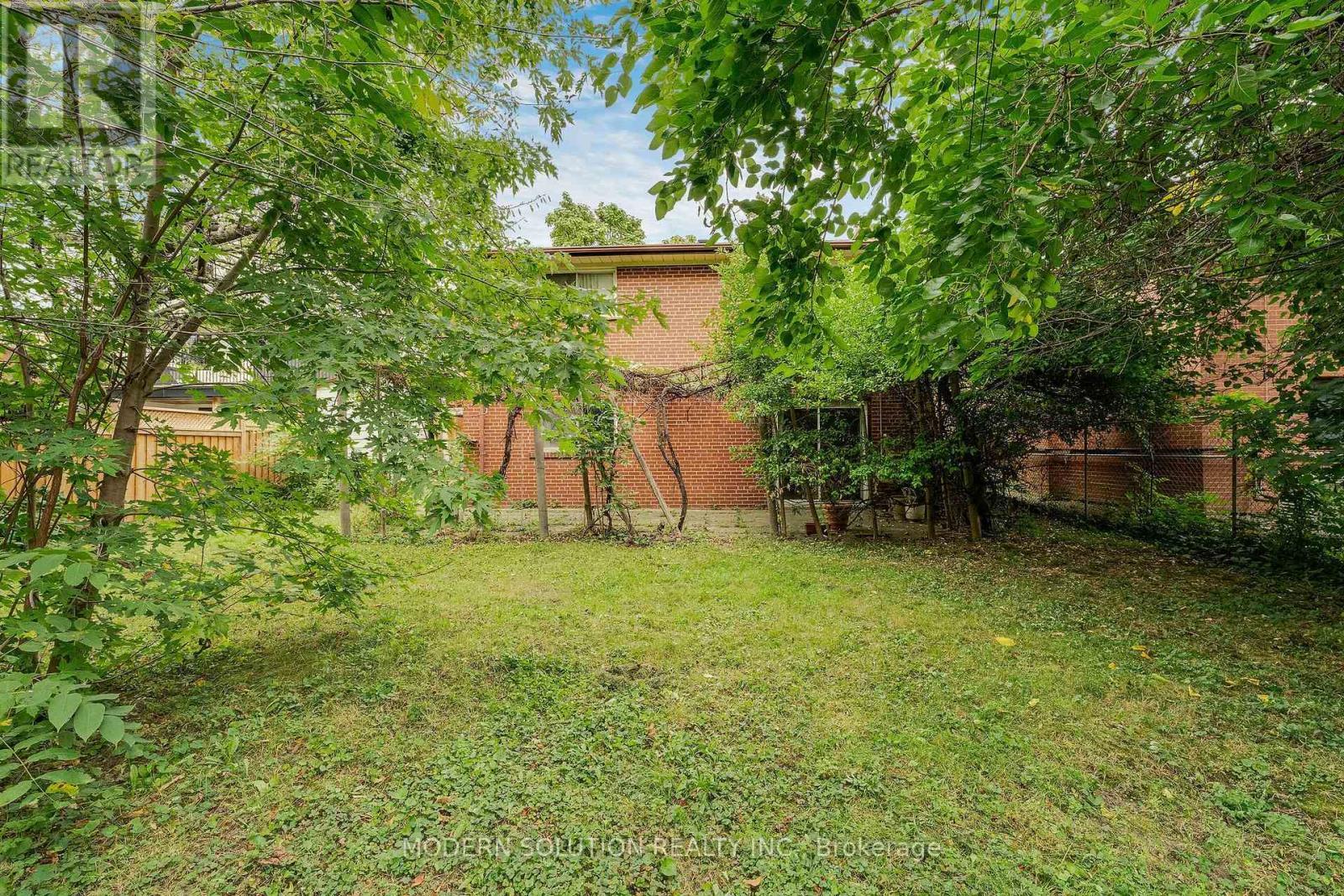 114 Elmcrest Road, Toronto, ON
