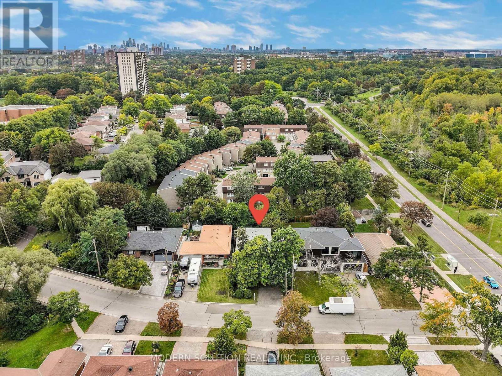114 Elmcrest Road, Toronto, ON