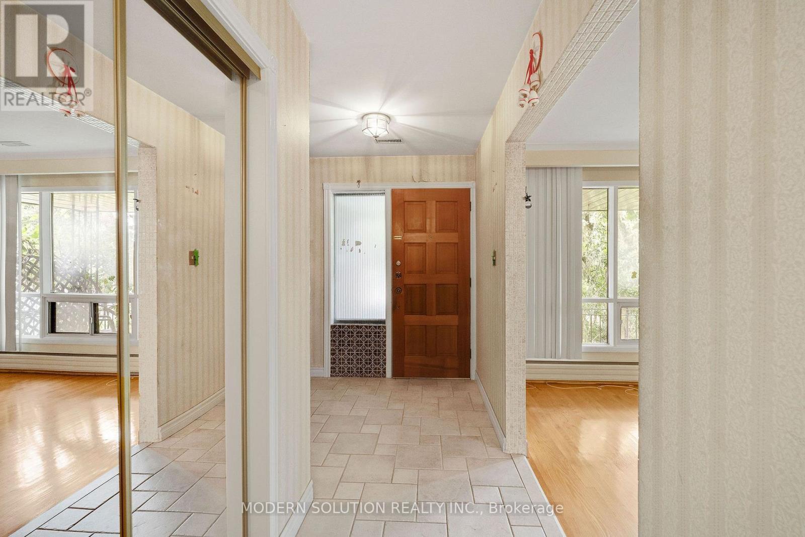 114 Elmcrest Road, Toronto, ON