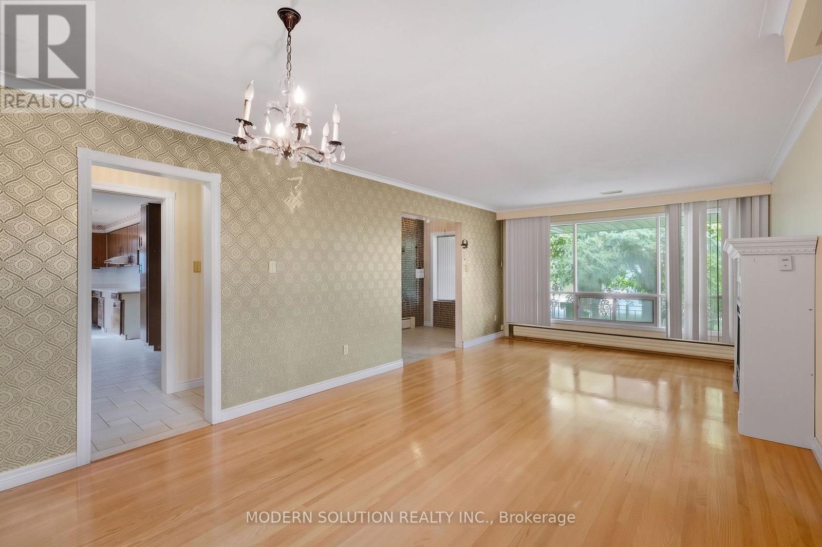 114 Elmcrest Road, Toronto, ON
