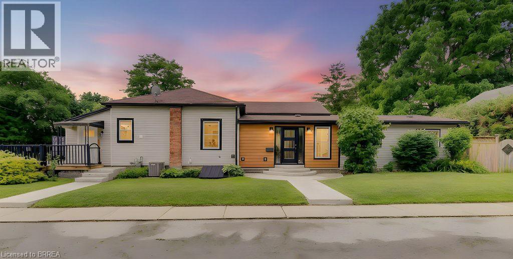 17 Amelia Street, Paris, ON