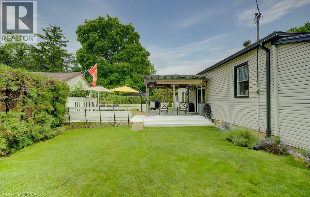 17 Amelia Street, Paris, ON