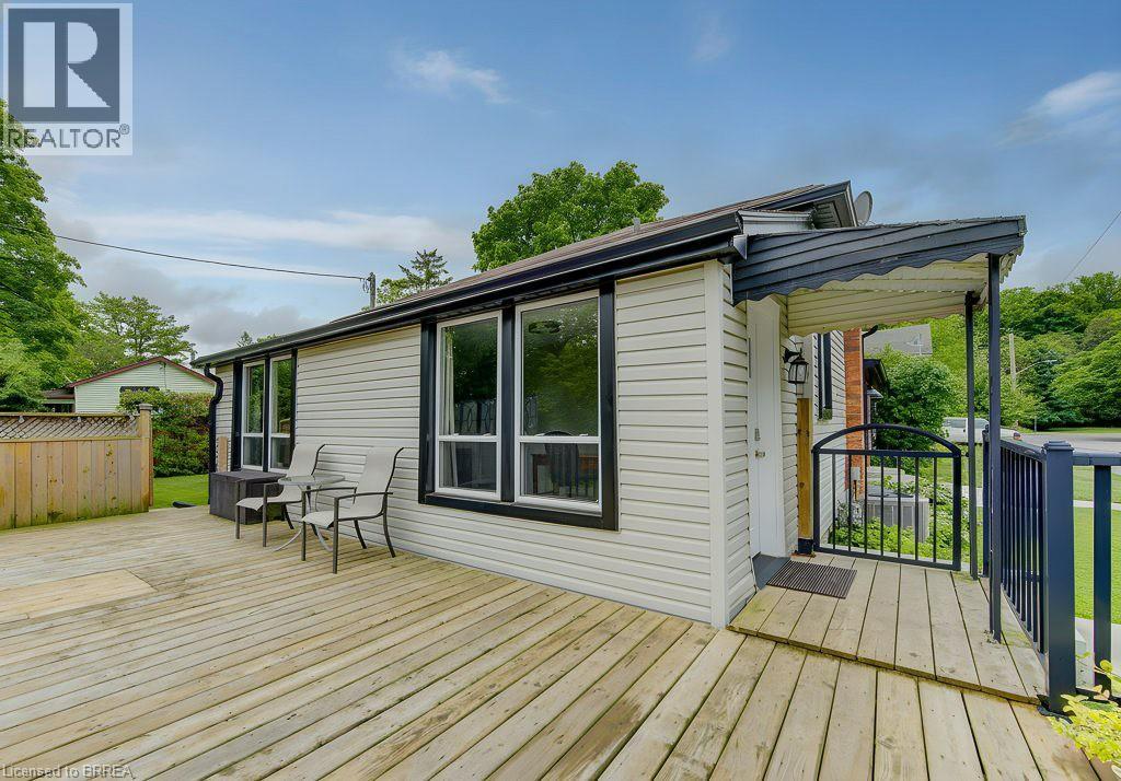 17 Amelia Street, Paris, ON