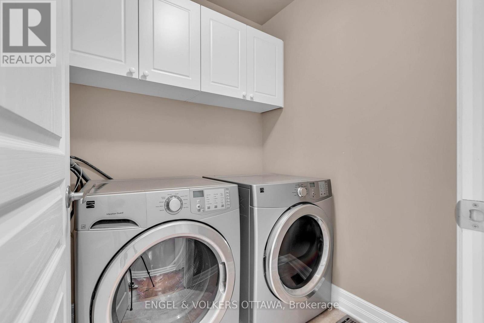 108 Manorhill Private, Ottawa, ON