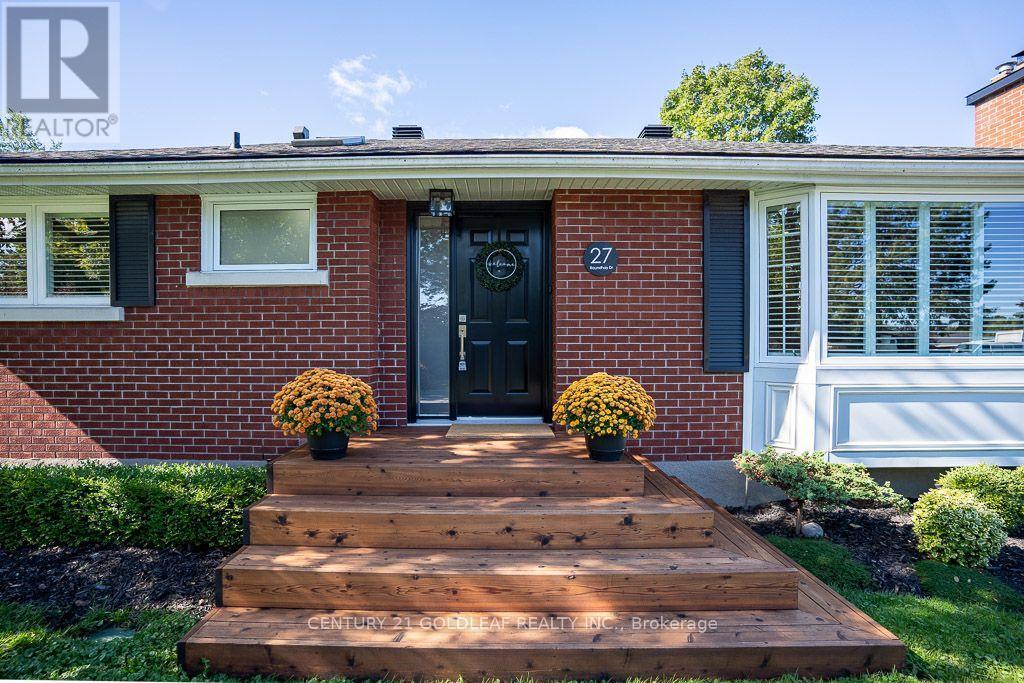 27 Roundhay Drive, Ottawa, ON