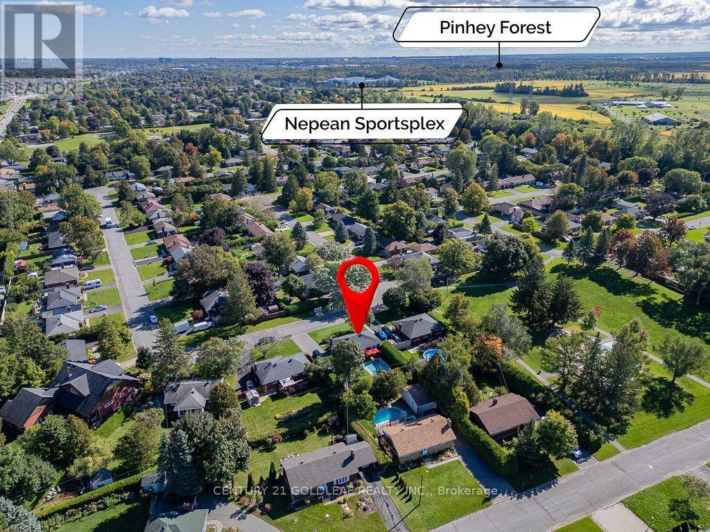 27 Roundhay Drive, Ottawa, ON