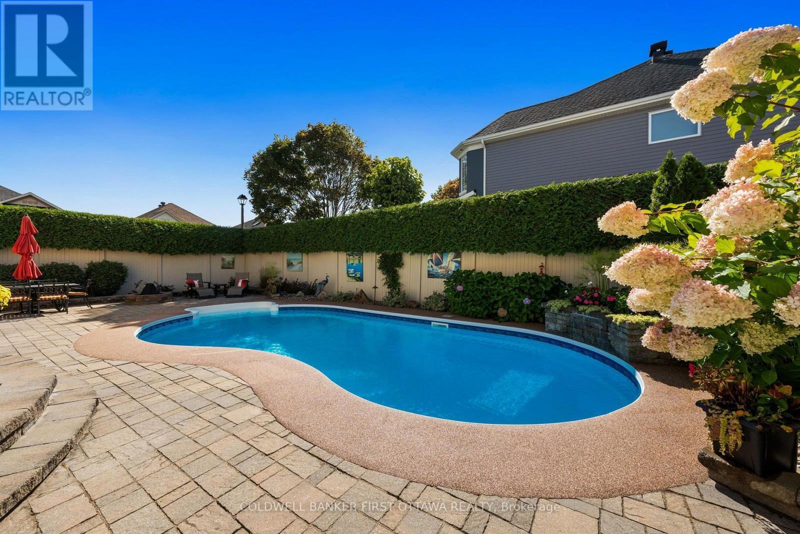 58 Golflinks Drive, Ottawa, ON