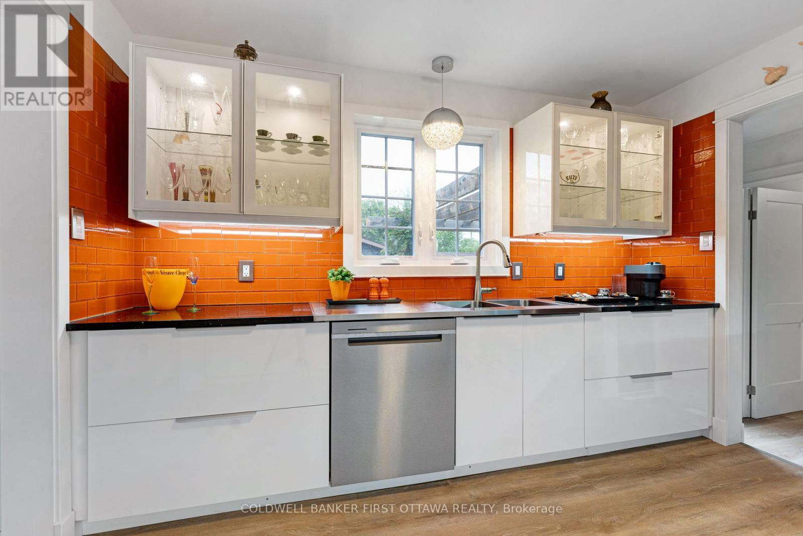 Stainless steel appliances and quartz counters - 25 Robert Road, Perth, ON