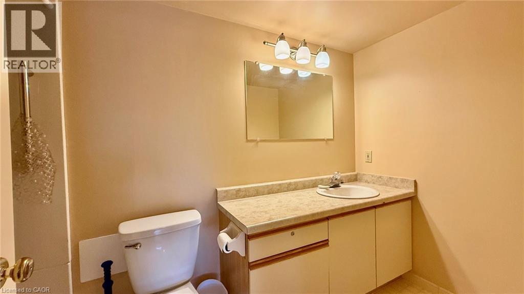 FRESHLY PAINTED PRIMARY BATHROOM - 5 Mill Pond Court Unit# 604, Simcoe, ON