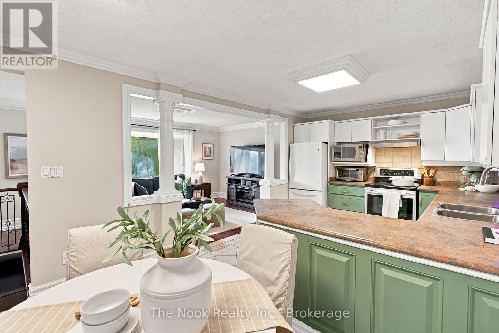 257 Wilson Road S, Oshawa (Donevan), ON