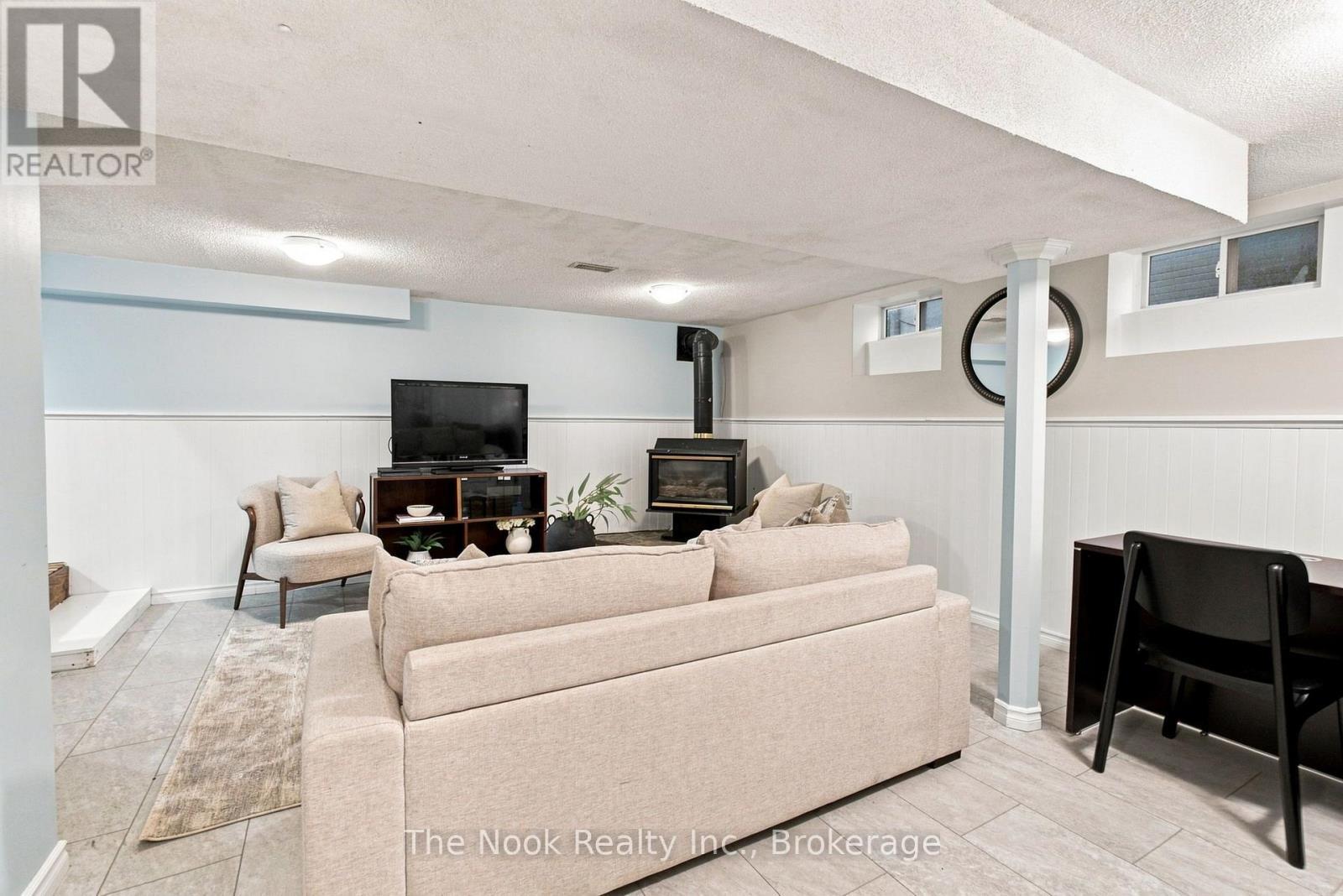 257 Wilson Road S, Oshawa (Donevan), ON