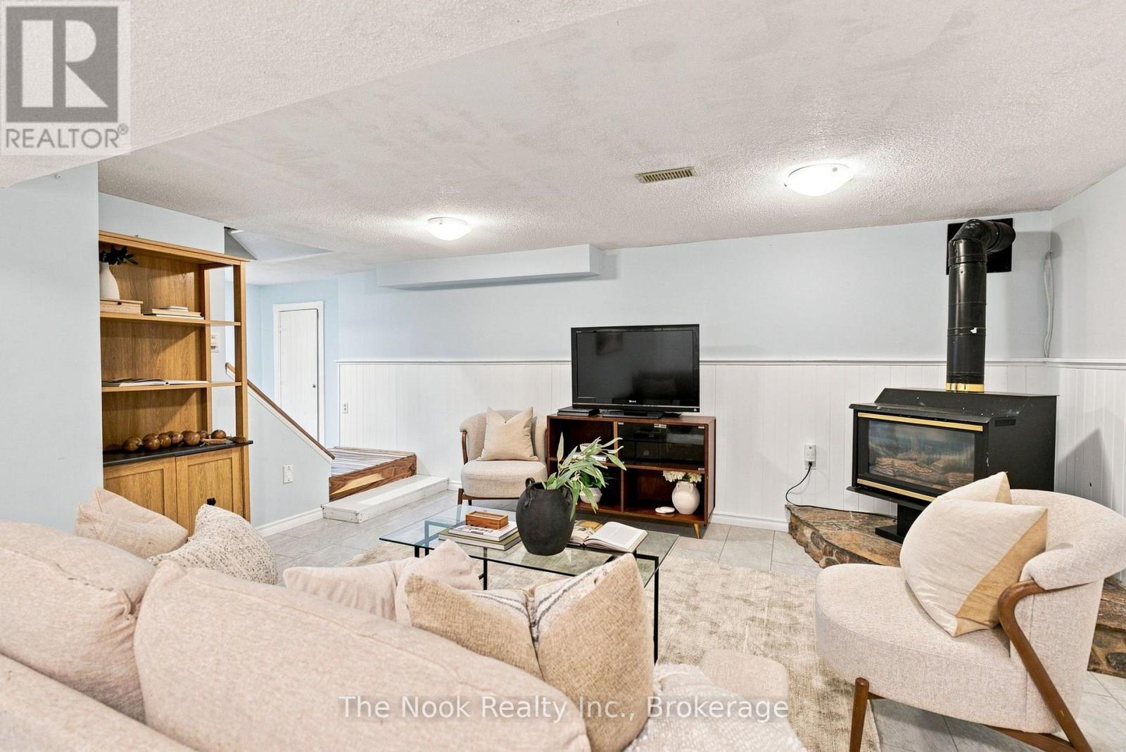 257 Wilson Road S, Oshawa (Donevan), ON