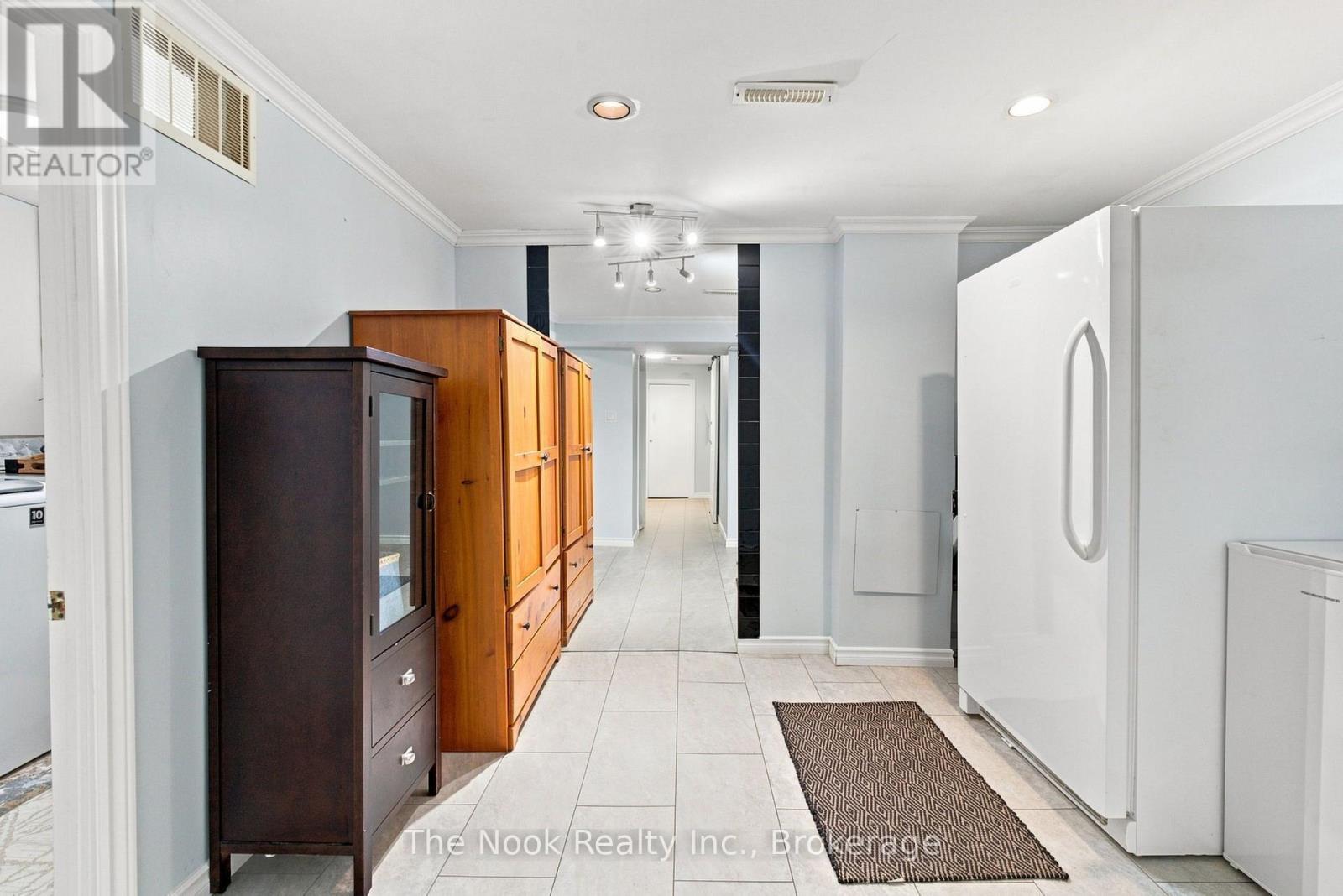 257 Wilson Road S, Oshawa (Donevan), ON