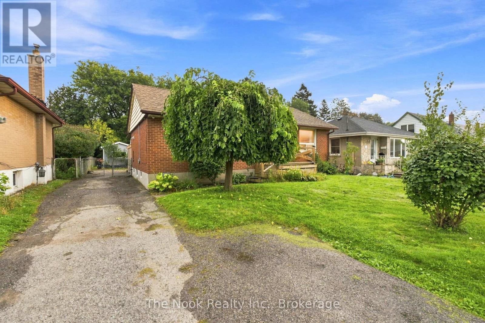 257 Wilson Road S, Oshawa (Donevan), ON