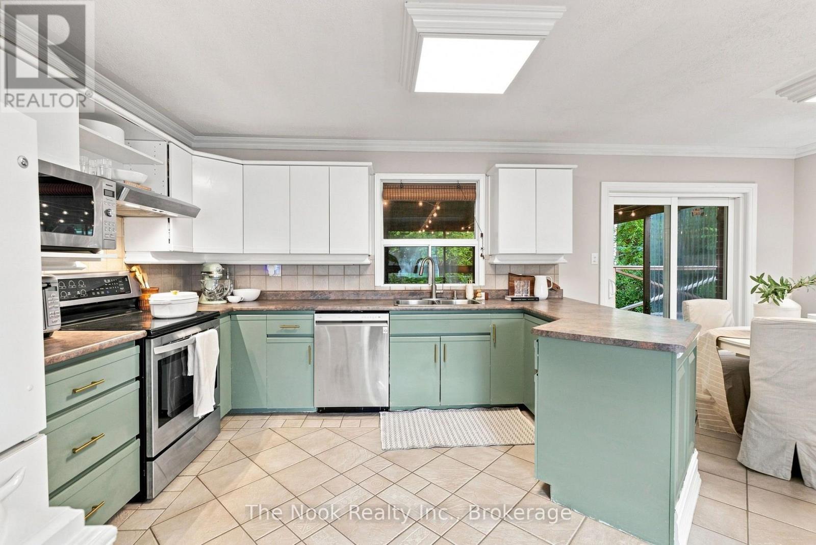 257 Wilson Road S, Oshawa (Donevan), ON