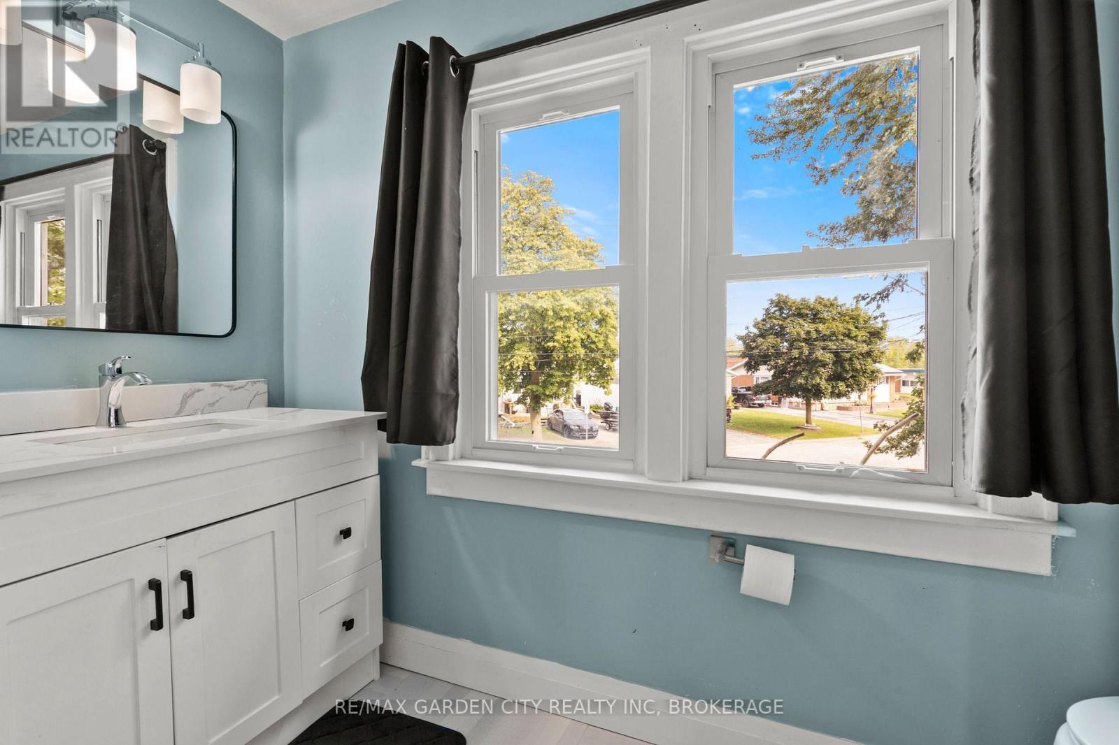 151 St George Street, Welland (Broadway), ON