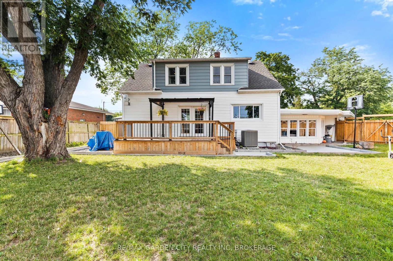 151 St George Street, Welland (Broadway), ON